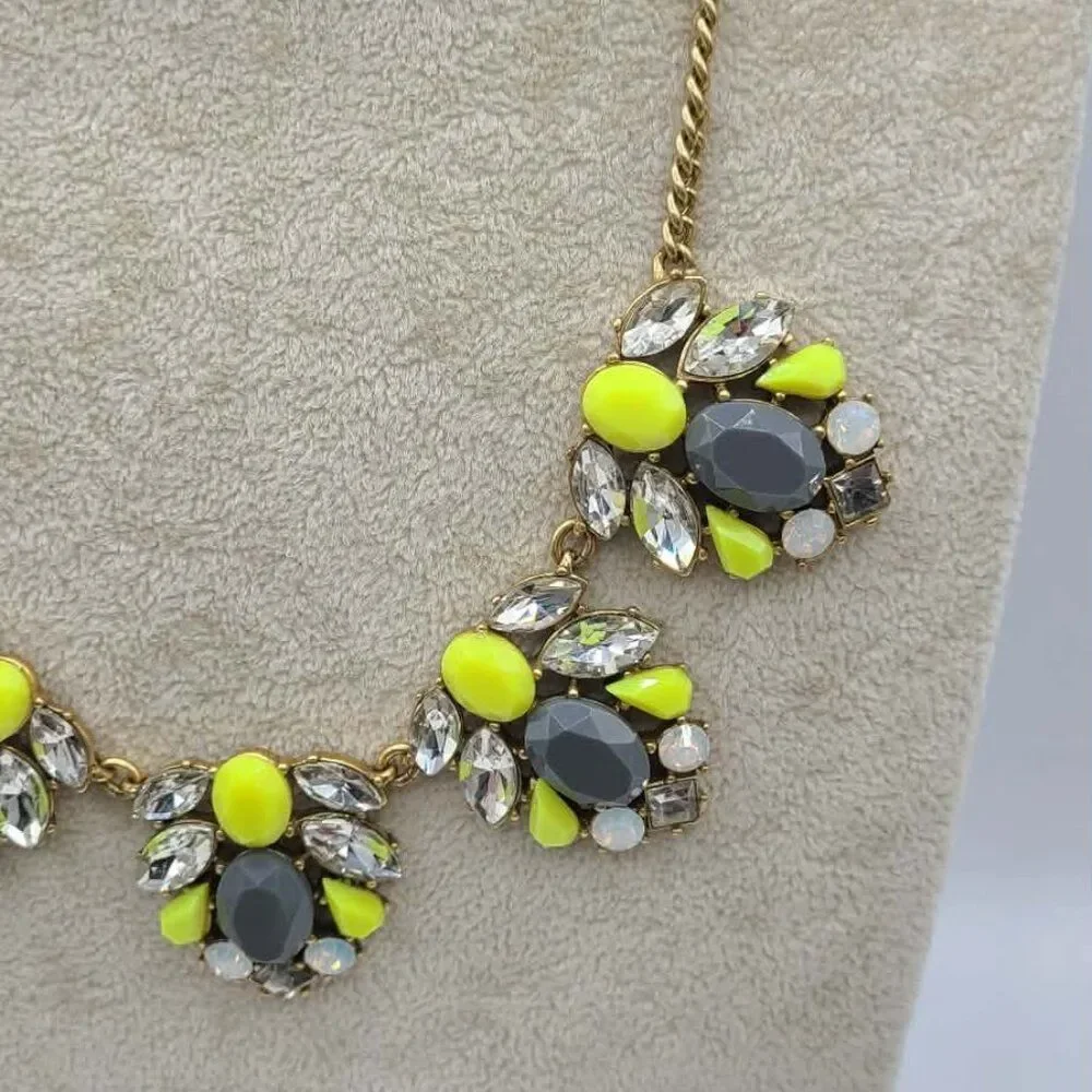J Crew Factory Gray Yellow Resin Clear Crystal Statement Necklace NWT! NEW!